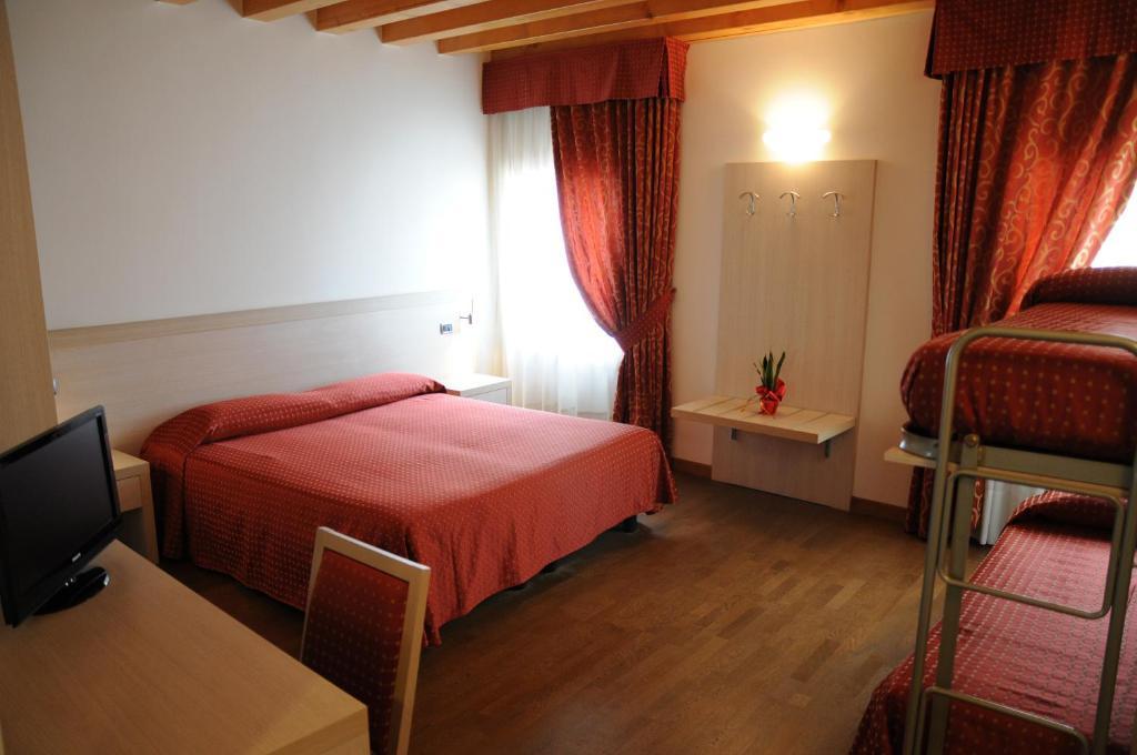 Hotel 5 Colonne Mirano Bilik gambar