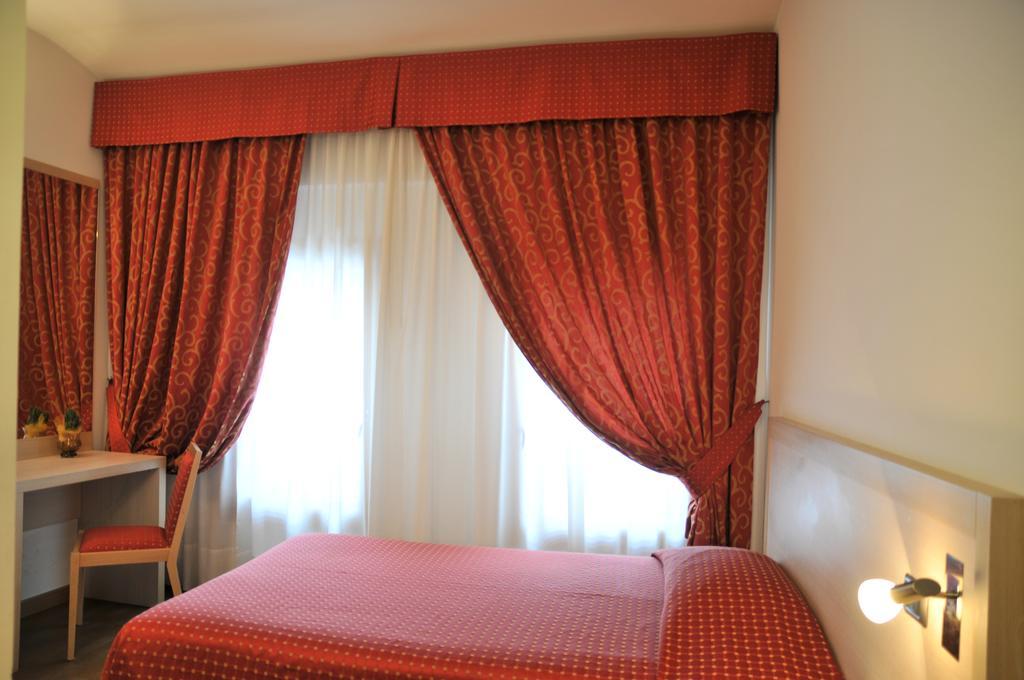 Hotel 5 Colonne Mirano Luaran gambar